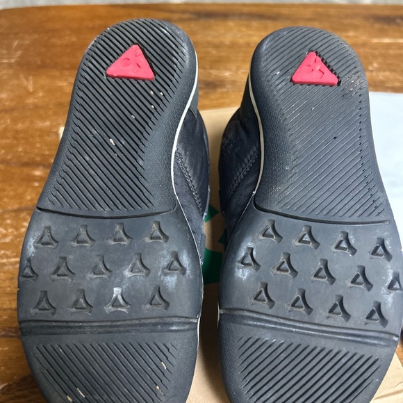 Kids’ Shoes with Velcro - Picture 4 of 5